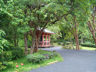 Meditation House at Byodo-in Temple.