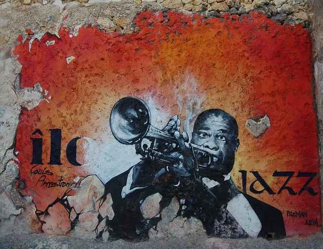 Louis Armstrong ,nicknamed Satchmo or Pops.